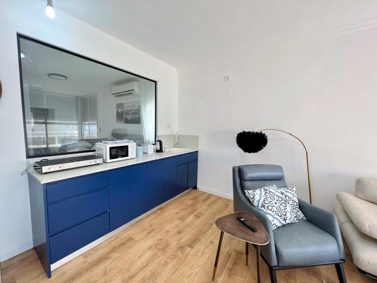 The Symphony Of The Breeze Apartment Netanya Bagian luar foto