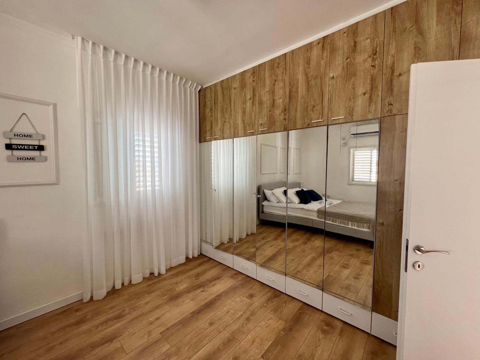 The Symphony Of The Breeze Apartment Netanya Bagian luar foto