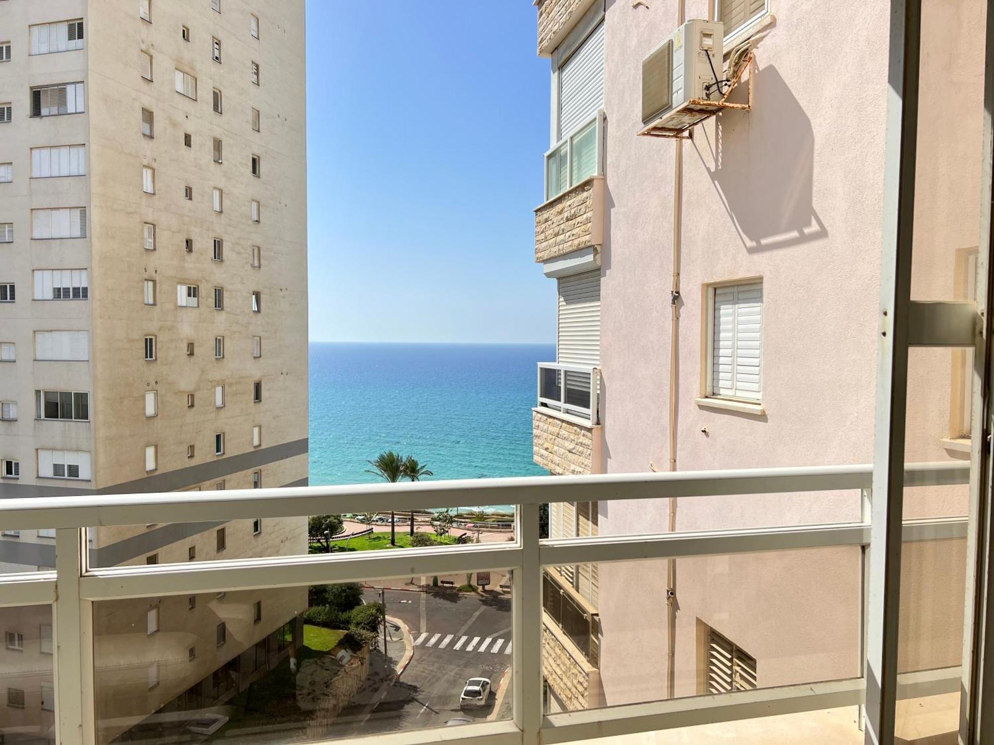 The Symphony Of The Breeze Apartment Netanya Bagian luar foto